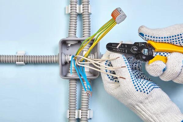 Dependable Electrician in Georgetown IN for Electrical Troubleshooting